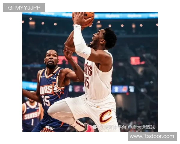 米切尔赛场爆发小插曲，裁判如何处理？