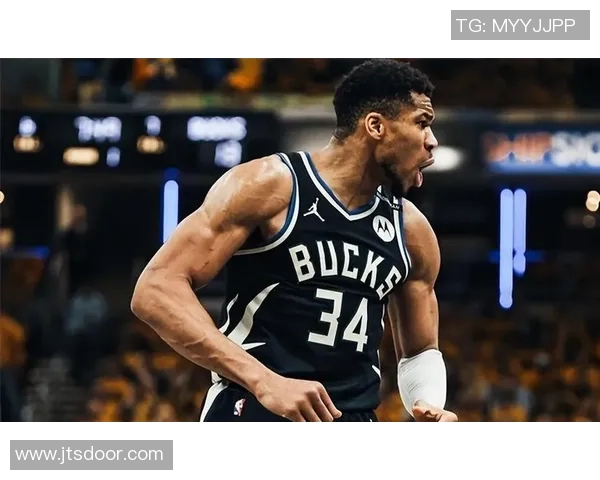 球迷炸锅:字母哥这一行为引热议! 球迷炸锅:字母哥这一行为引热议!