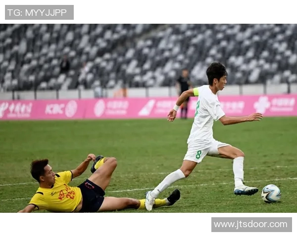 官方重磅公告球员违规转会被处罚同时追加停赛引发足坛热议